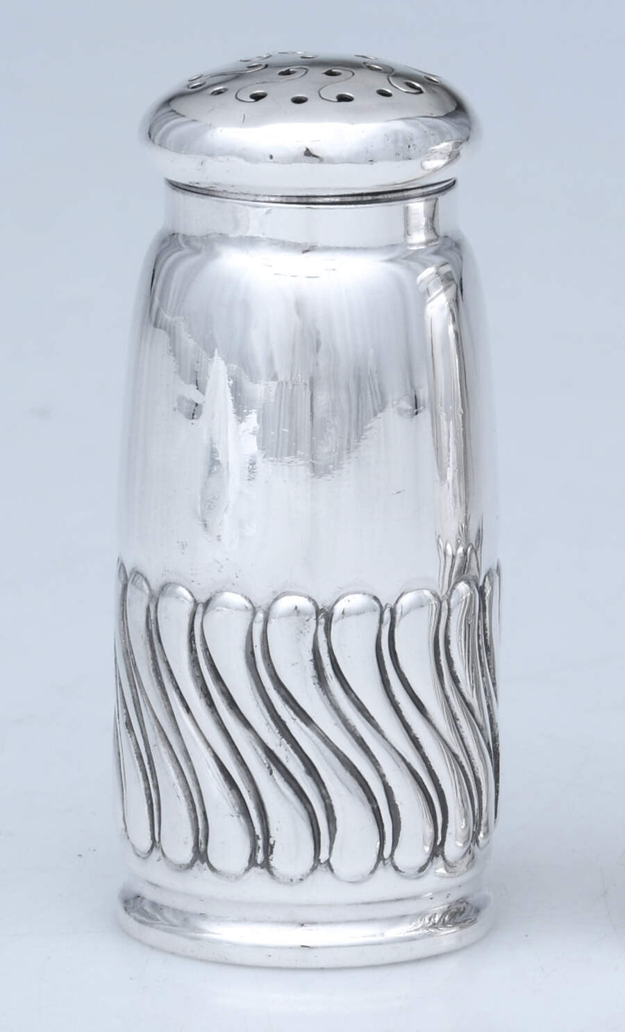 Colonial (Sterling, 1885, Hollowware) Pepper Shaker by Gorham Silver-1