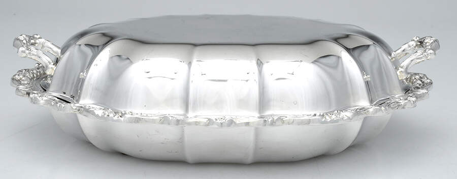 Countess (Silverplate, Hollowware) Double Vegetable Bowl by International Silver-1
