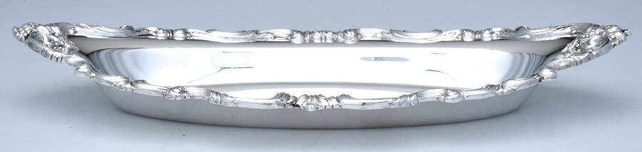 Du Barry (Silverplate, Hollowware) Silverplate Bread Tray by International Silver-1