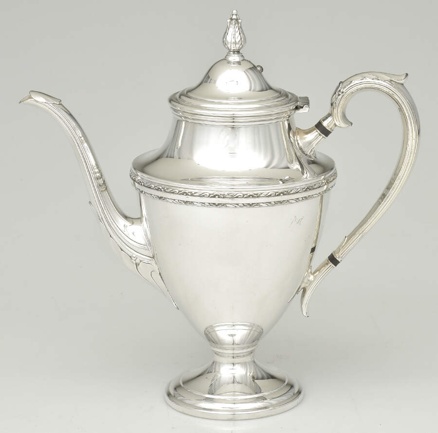 Exquisite (Silverplate, Hollowware) Silverplate Coffee Pot by International Silver-1