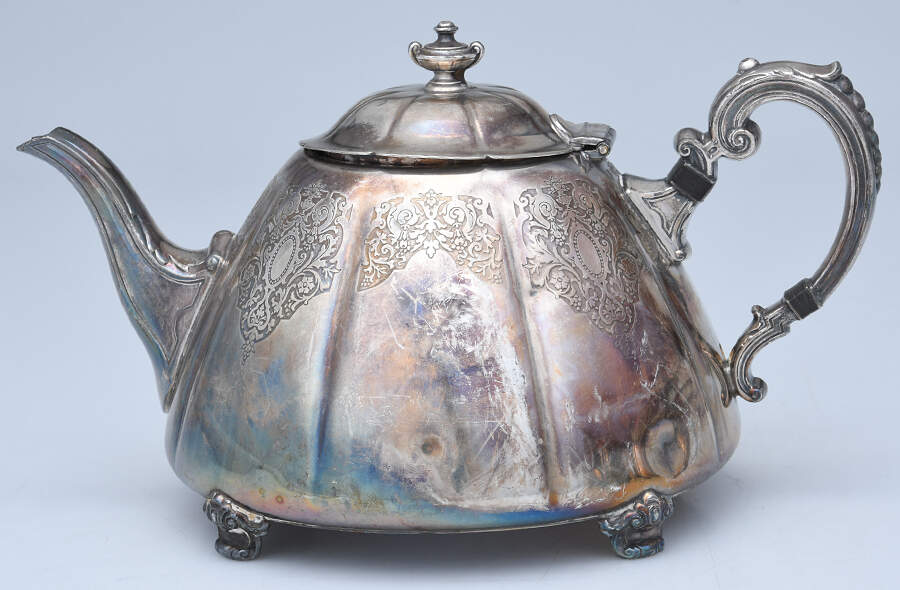 Francis1 (Silverplate, Hollowware) Teapot by International Silver-1