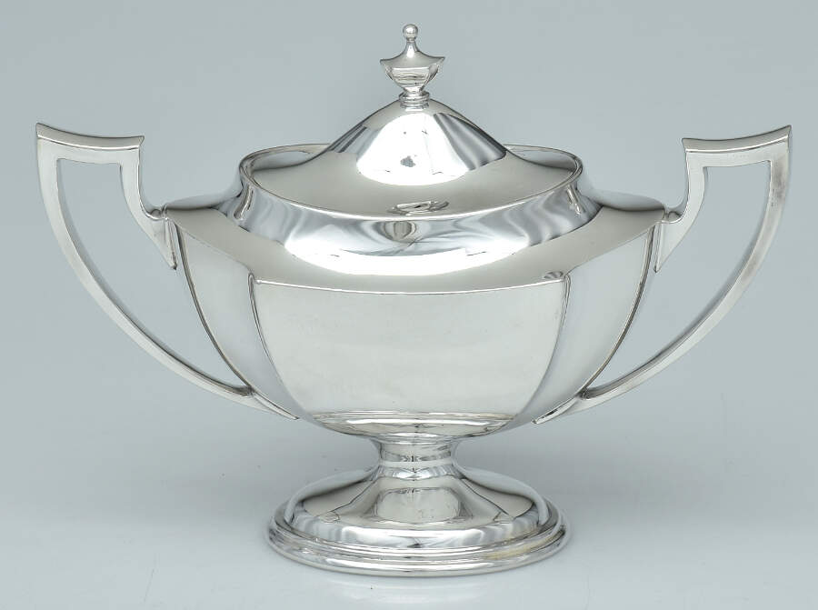 815 (Sterling, Hollowware) Sugar Bowl & Lid by International Silver-1