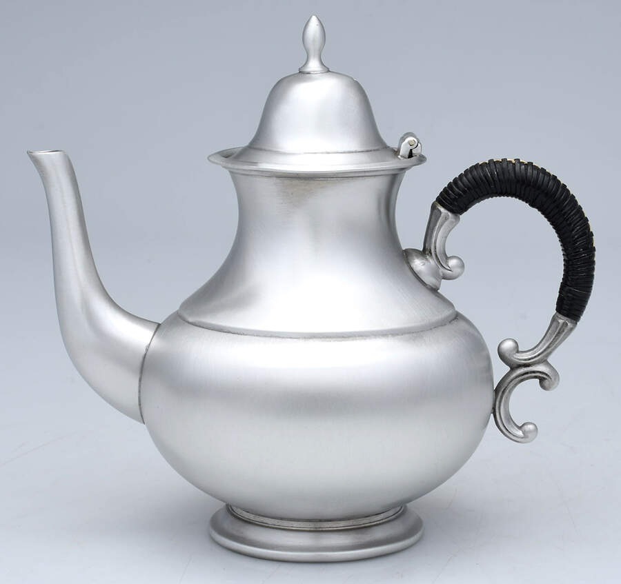 KUZ2 (Pewter, Hollowware) Black Handle Teapot by C Kurz & Co-1