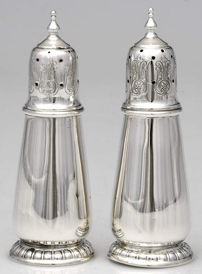 1100 (Sterling, Hollowware) Salt & Pepper Set by Lunt Silver-1