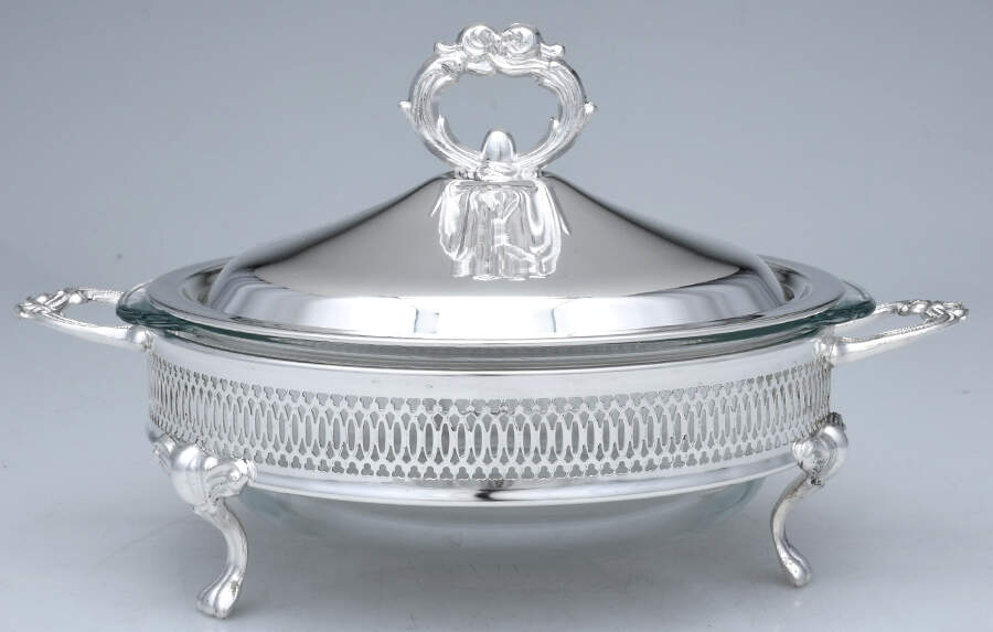 LEO31 (Silverplate, Hollowware) 2 Qt Round Covered Casserole & Glass Liner by Leonard Silver Mfg Co-1