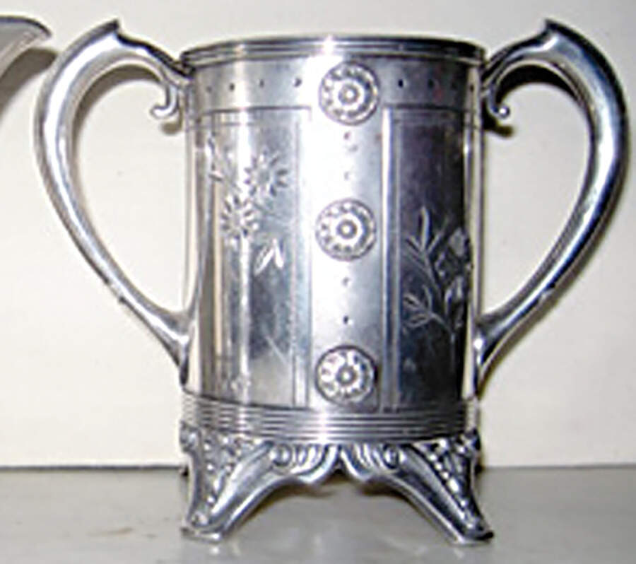 1915 (Silverplate, Hollowware) Silverplate Open Sugar Bowl by Meriden Britannia -1
