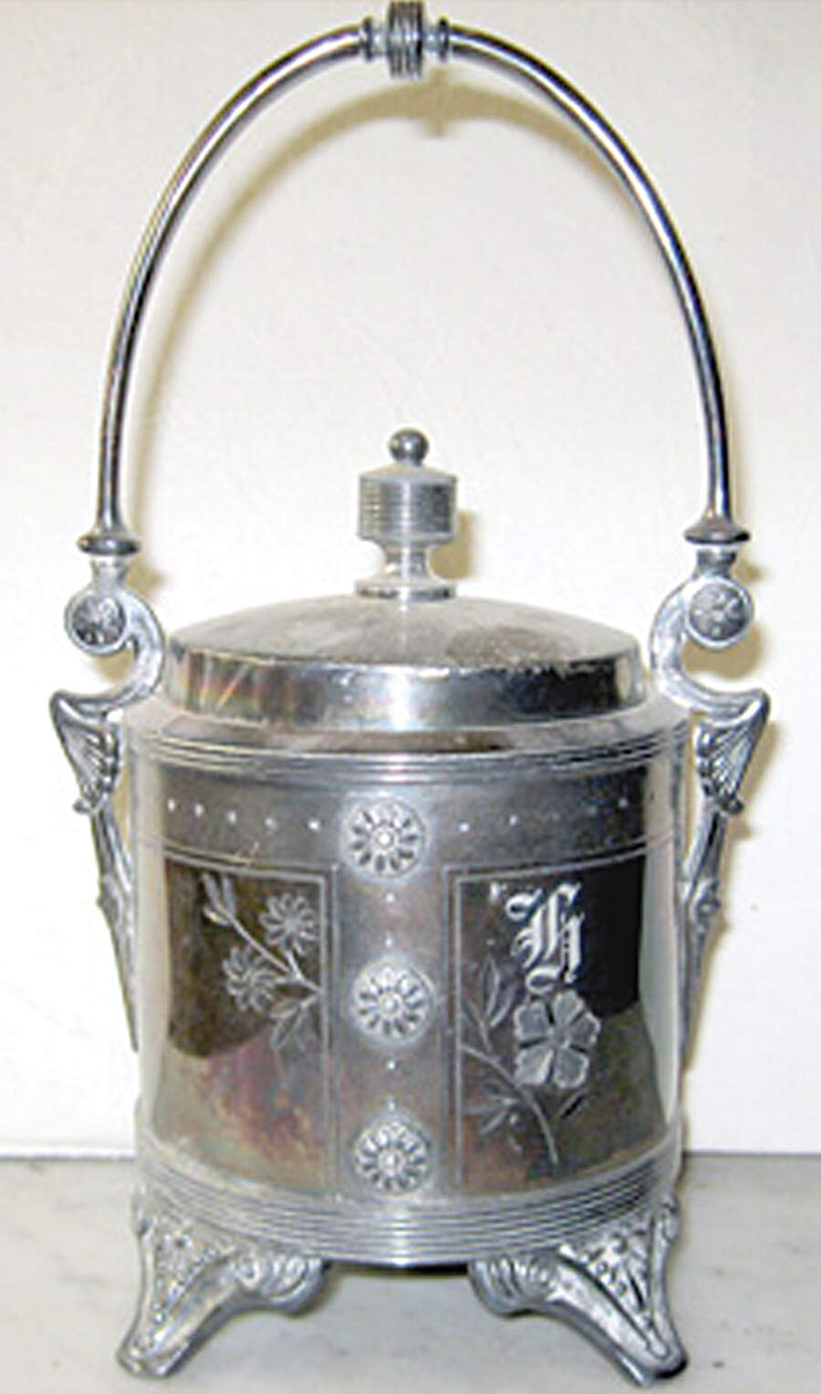 1915 (Silverplate, Hollowware) Sugar Bowl & Lid by Meriden Britannia -1