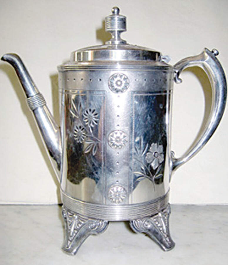 1915 (Silverplate, Hollowware) Teapot by Meriden Britannia -1