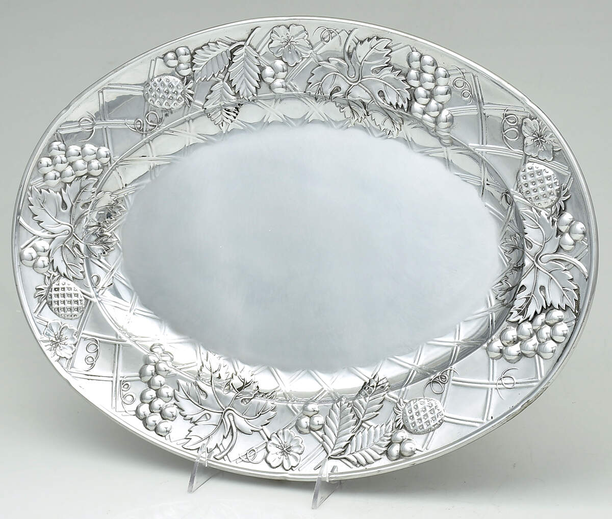 English Countryside (Metal, Hollowware) 17" Oval Serving Platter by Mikasa-1