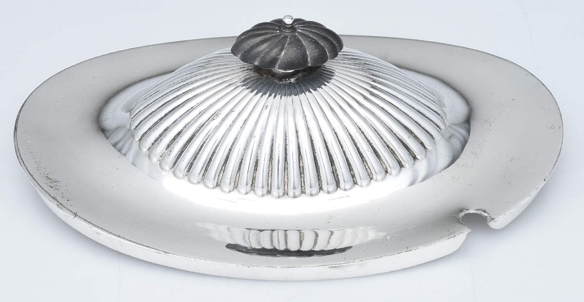 1738 (Silverplate, Hollowware) Lid for Tureen by Meriden Britannia -1