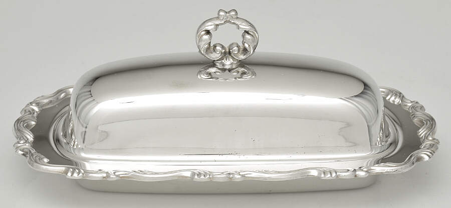 Georgian Scroll (Silverplate, Hollowware) 1/4 Pound Covered Butter by Oneida Silver-1