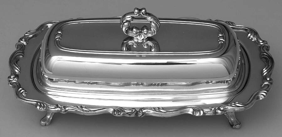 Georgian Scroll (Silverplate, Hollowware) 1/4 Pound Covered Butter Dish by Oneida Silver-1