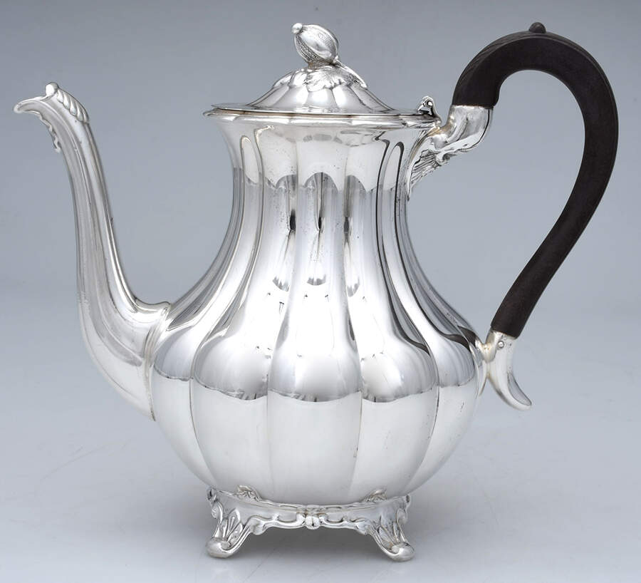 Melon-Plain (Silverplate, Hollowware) Coffee Pot with Brown Plastic Handle by Oneida Silver-1