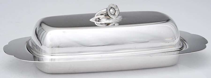 Silverplate Hollowware 1/4 Pound Covered Butter Dish by Oneida Silver-1