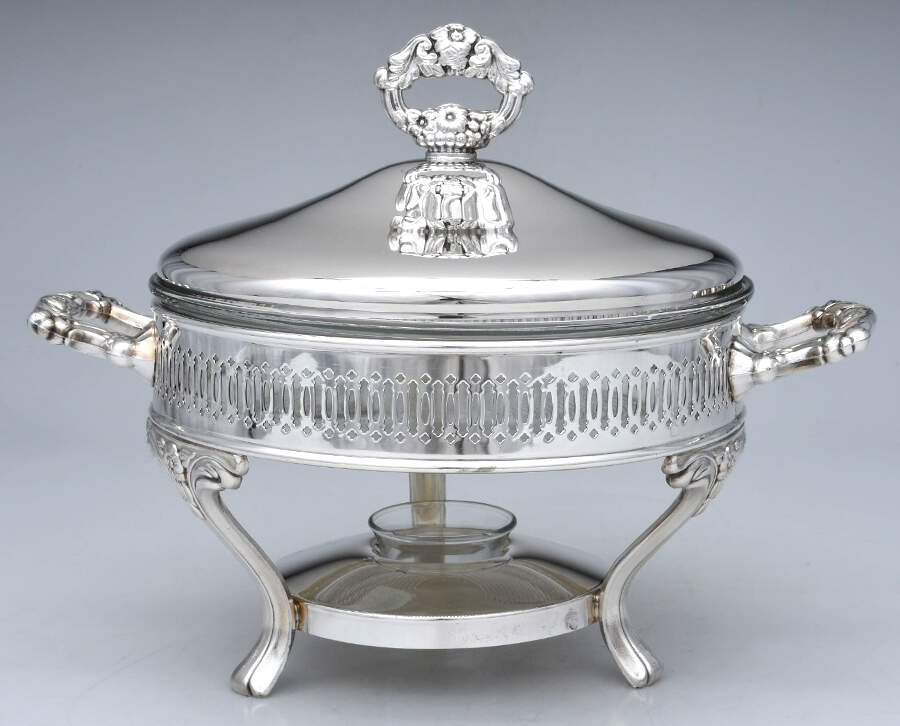 Royal Provincial (Silverplate, Hollowware) Chafing Dish Stand & Lid with Liner by Oneida Silver-1