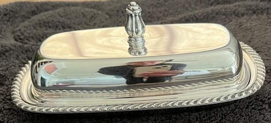 Fiesta (Silverplate, Hollowware) 1/4 Pound Covered Butter by Oneida Silver-1