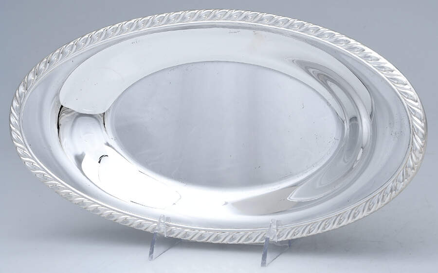 Fiesta (Silverplate, Hollowware) Silverplate Bread Tray by Oneida Silver-1