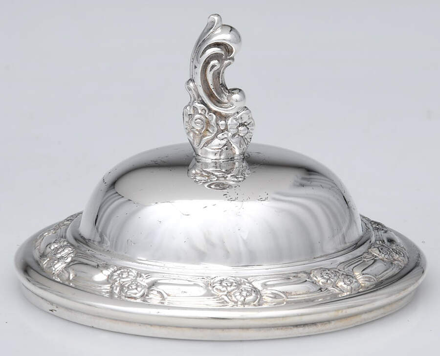 Park Lane (Silverplate, Hollowware) Lid for Sugar Bowl by Oneida Silver-1
