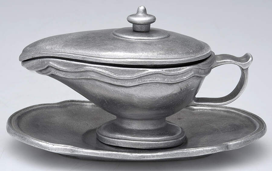 7205 (Pewter, Hollowware) Sauce/Gravy Boat & Lid with Underplate by Olde Country Reproductions-1