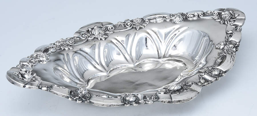 634 (Sterling, Hollowware) Sterling Bread Tray by Old Newbury-1
