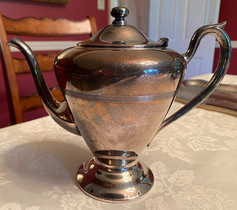 950(Silverplate, Hollowware) Teapot by Oneida Silver-1