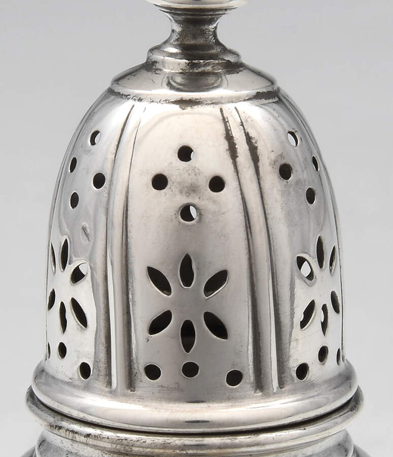 WS33 (Sterling, Hollowware) Muffineer by Old Newbury-3