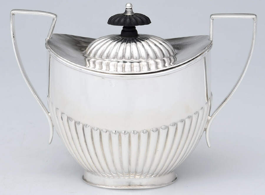 P1L1 (Silverplate, Hollowware) Sugar Bowl & Lid by Prill Silver Co. Inc-1