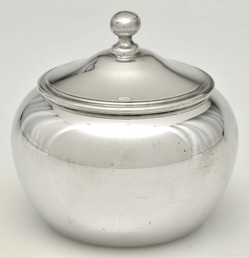 359 (Pewter, Hollowware) Mini Sugar Bowl & Lid by Queen's Art Pewter-1