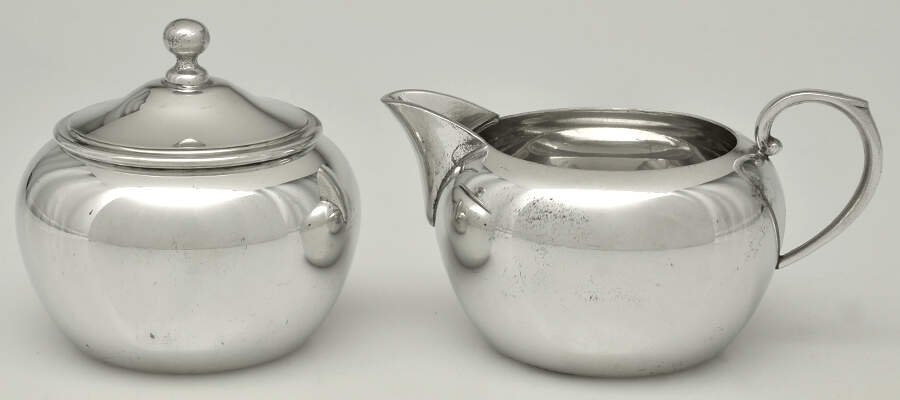 359 (Pewter, Hollowware) Mini Creamer & Sugar with Lid by Queen's Art Pewter-1