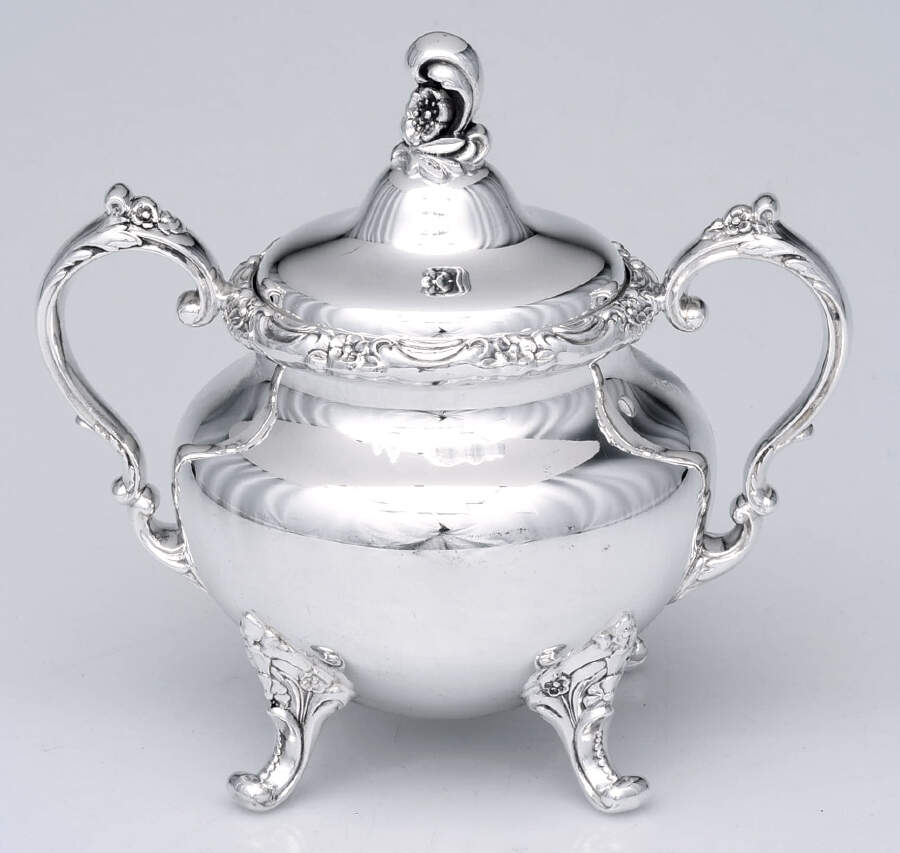 Tara Hall (Silverplate, Holloware) Sugar Bowl & Lid by Reed & Barton-1