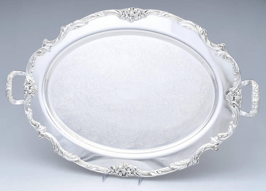 King Francis (Silverplate, Hollowware) Medium Silverplate Waiter Tray by Reed & Barton-1