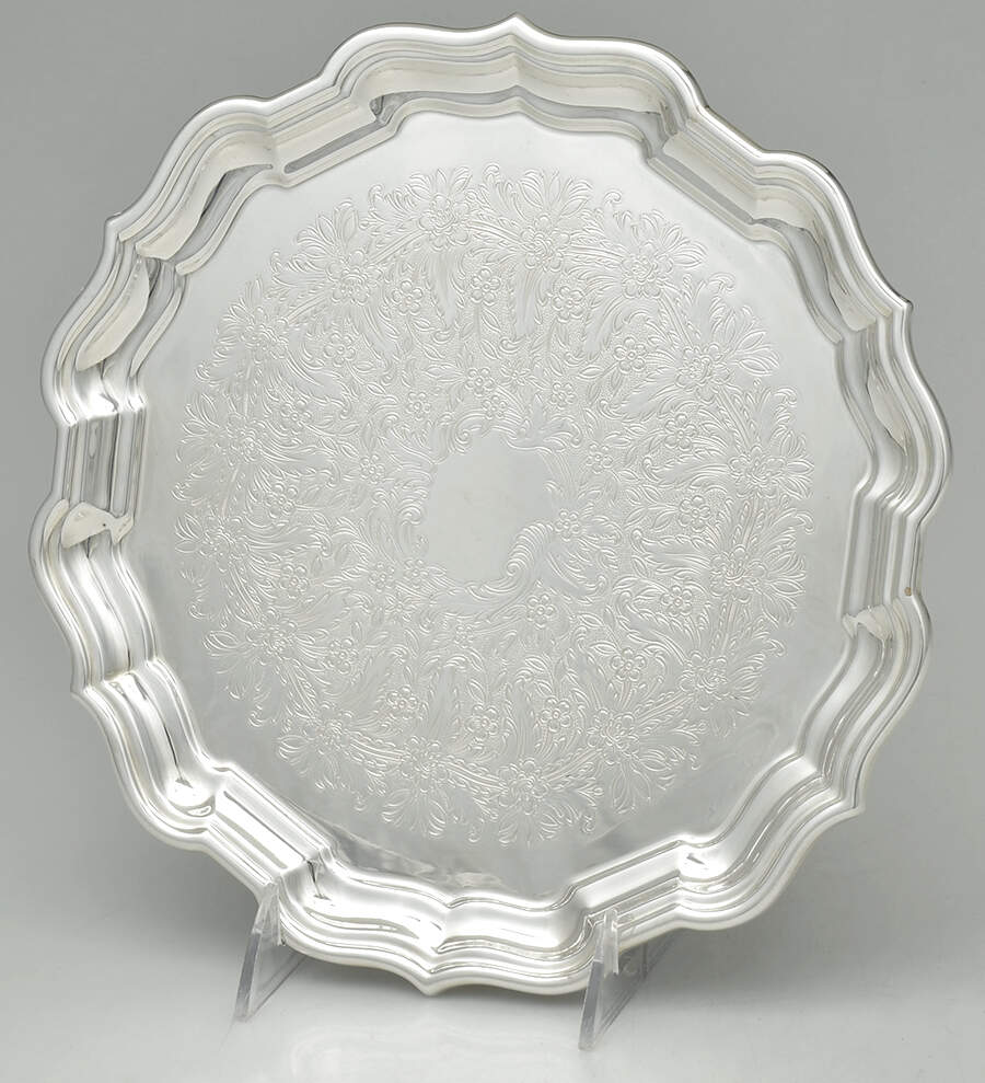 Chippendale (Silverplate, Hollowware) 10" Round Tray by Reed & Barton-1