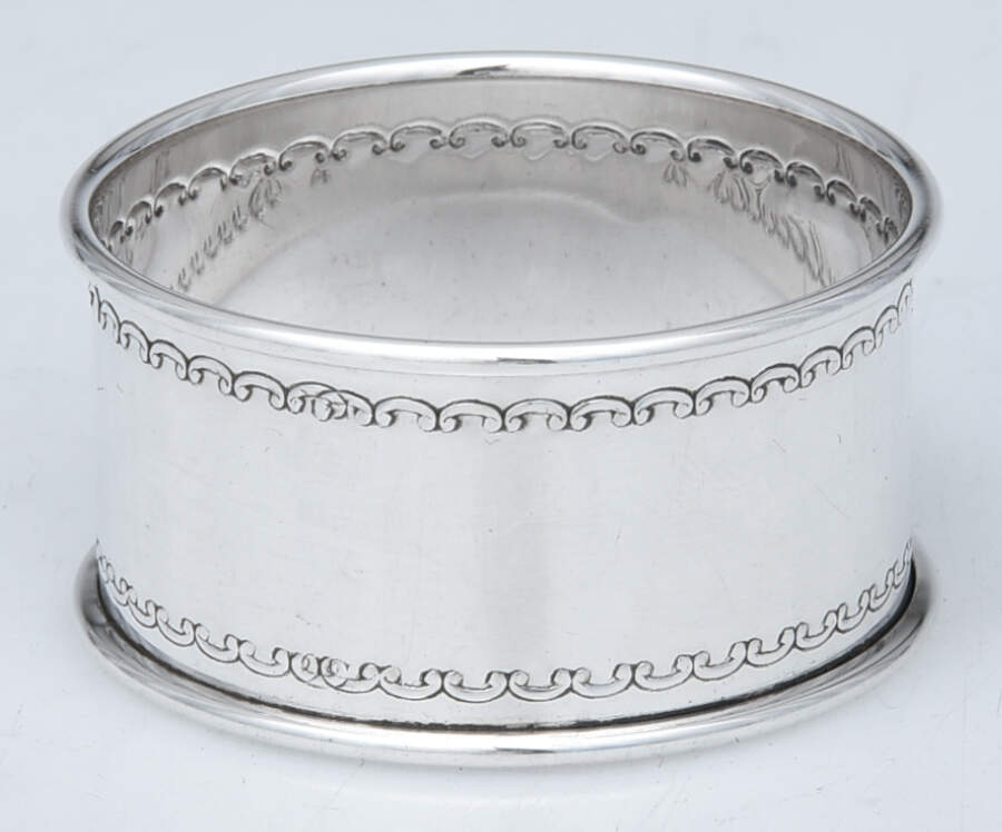 S12S  (Sterling, Hollowware) Sterling Napkin Ring by Reed & Barton-1