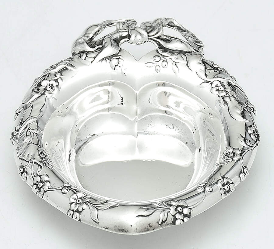 X2 (Sterling, Hollowware) 2" Heart Shape Bowl by Reed & Barton-1