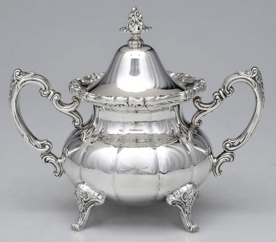 RDS206 (Silverplate, Hollowware) Sugar Bowl & Lid by Reed & Barton-1