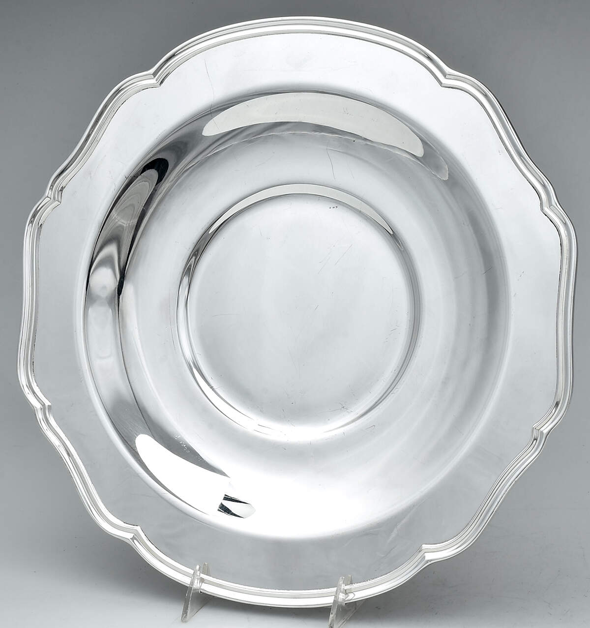 Hampton Court (Silverplate, Hollowware) Serving Salad Dish by Reed & Barton-1