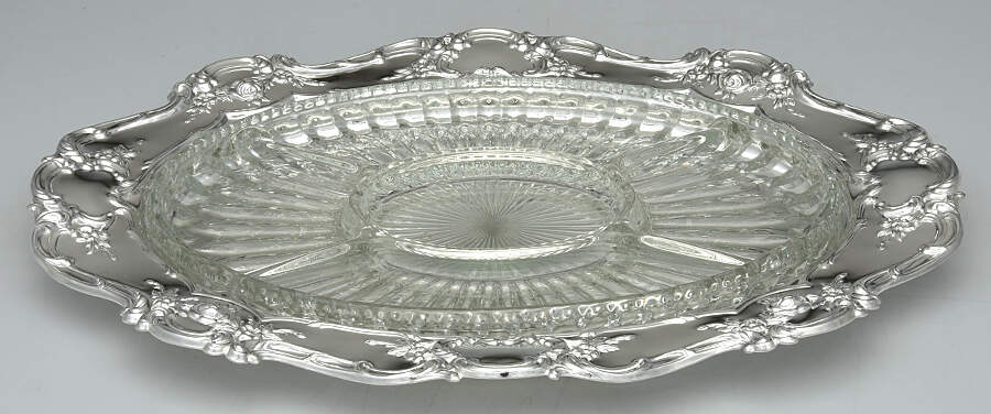 Old Master-Embossed(Silverplate, Roses-Scrolls) 5 Part Relish with Glass Divided Liner by Towle Silver-1