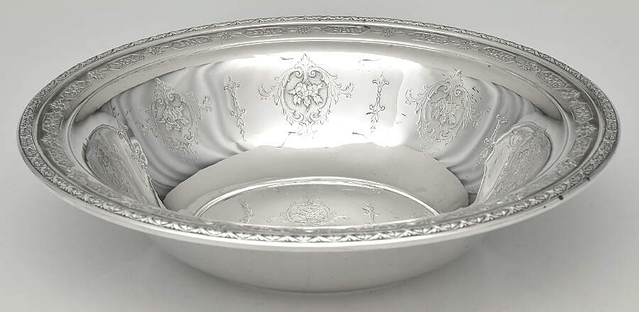 Louis XIV (Sterling, Hollowware) 8" Round Vegetable by Towle Silver-1