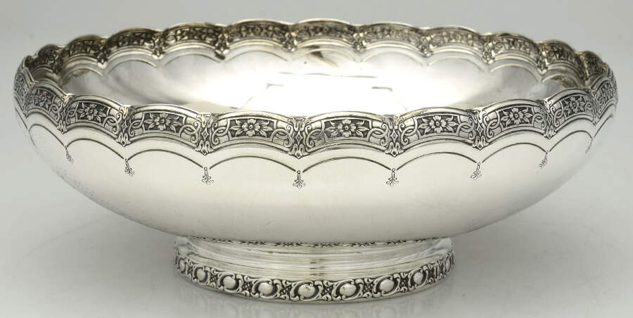 52402 (Sterling, Hollowware) Medium Footed Fruit Bowl by Towle Silver-1