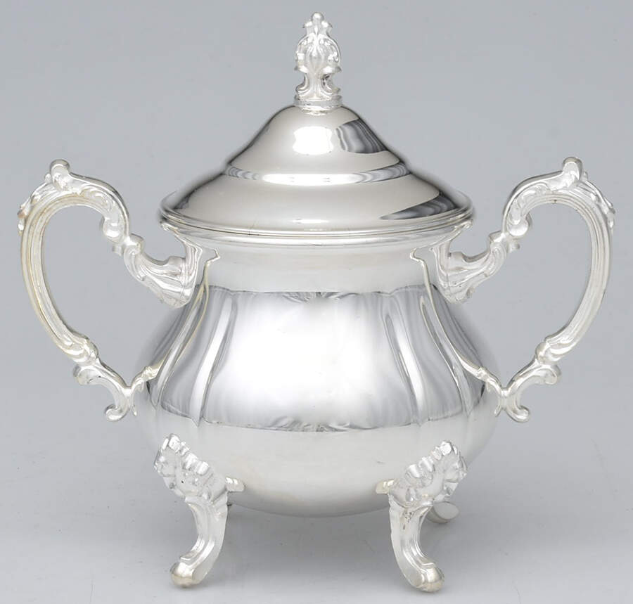 TWS305 (SILVERPLATE, HOLLOWWARE) Sugar Bowl & Lid by Towle Silver-1