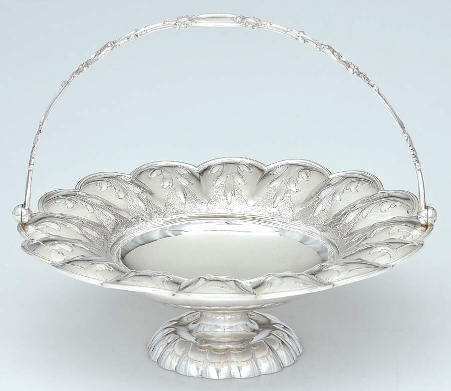 TIS111 (Coin, Hollowware) 11" Round Handled Pedestal Basket by Tiffany & CO SILVER-1