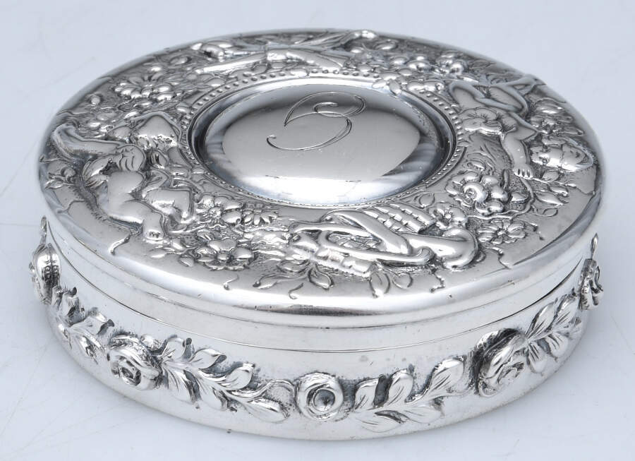 TIS113 (Sterling, Hollowware) Solid Powder Box & Lid by Tiffany & CO SILVER-1