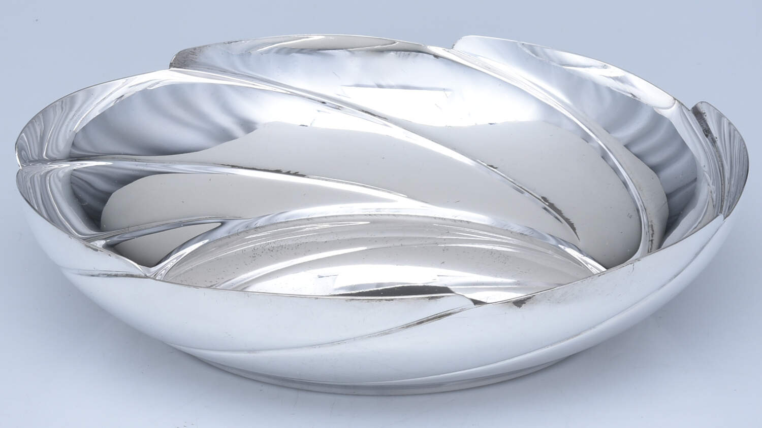 TIS114 (Sterling, Hollowware) 10" Round Vegetable Bowl by Tiffany & CO SILVER-1