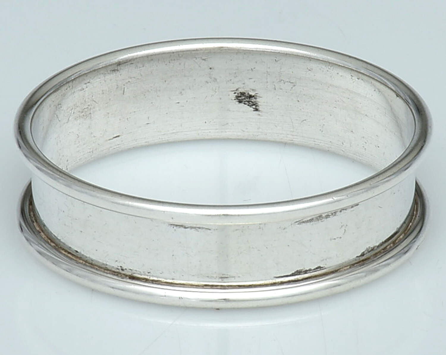 Sterling Hollowware Round Napkin Ring by Web Silver-1