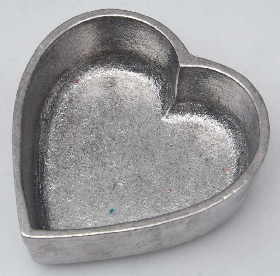 Armetale Hollowware (Non-Silver) 3" Heart Box No Lid by Wilton Armetale-1