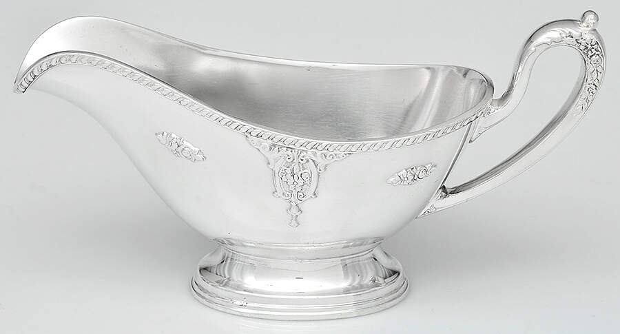 Rose Point (6702, Silverplate, Hollowware) Plated Gravy Boat No Underplate by Wallace Silver-1