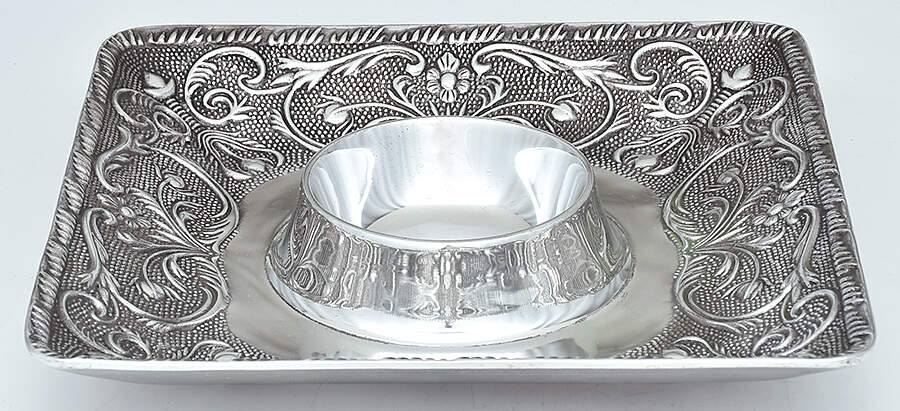 William & Mary (Armetale, Hollowware Small 1 Piece Chip & Dip Set by Wilton Armetale-1