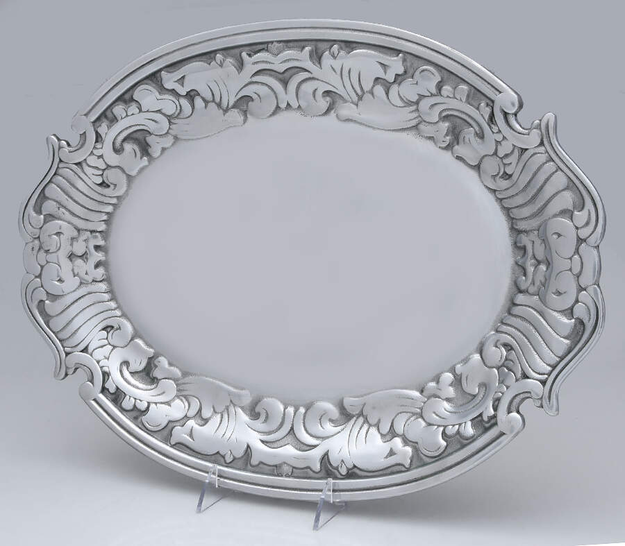 Viceroy (Armetale, Hollowware) 18" Oval Tray by Wilton Armetale-1