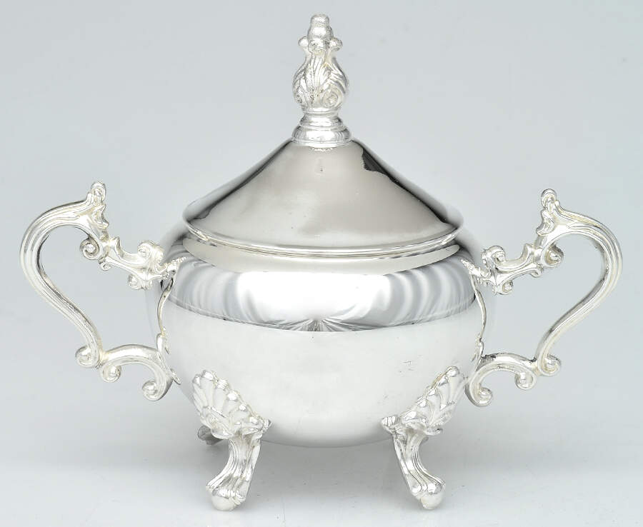 Lady Margaret (Slvp, Hollowware) Sugar Bowl & Lid by Wallace Silver-1