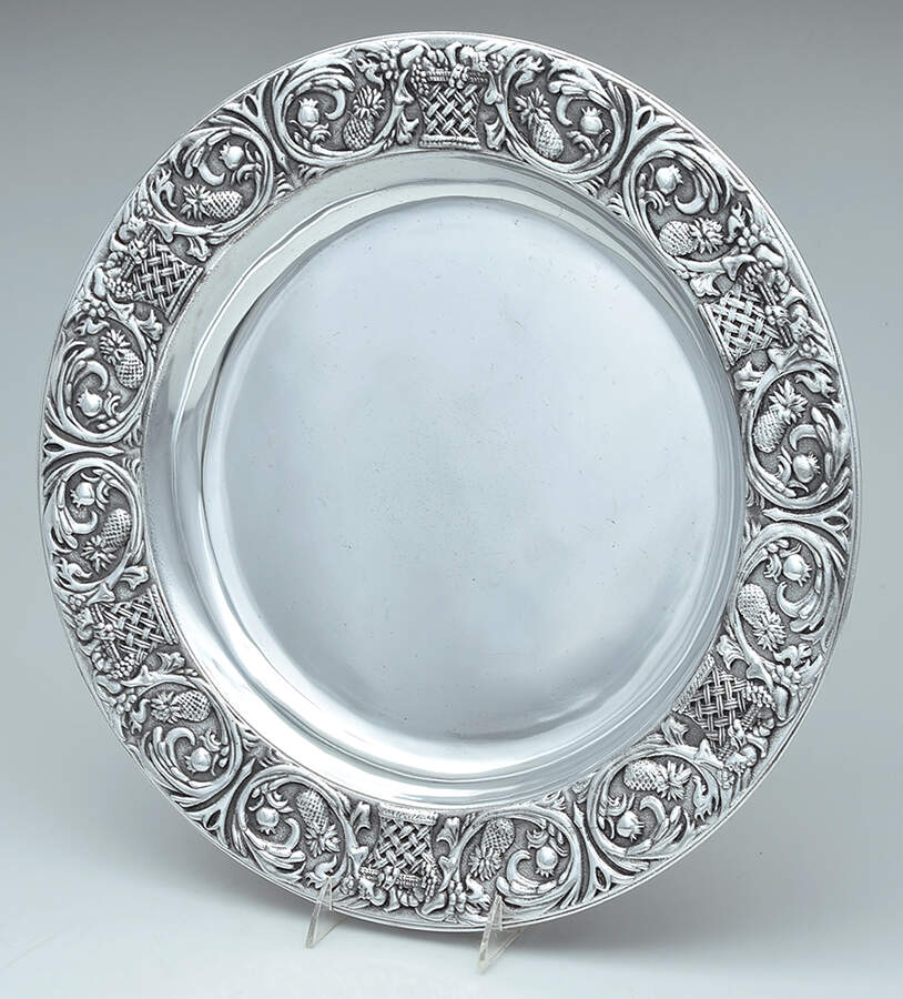 Basket (Armetale, Hollowware) Large Round Tray by Wilton Armetale-1